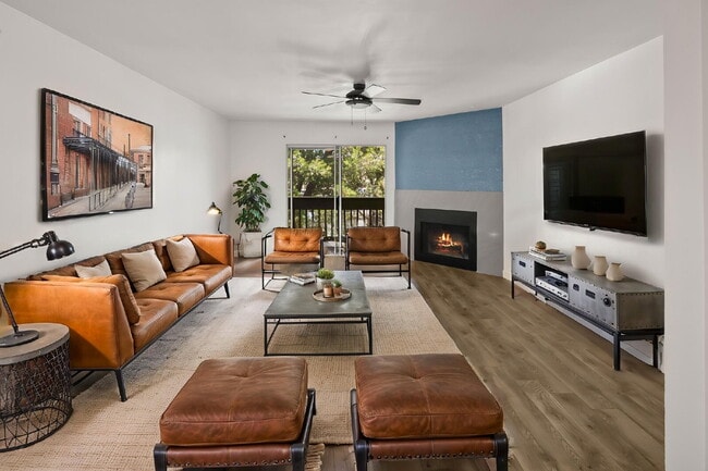 Building Photo - Welcome to your serene 3 BR 2.5 BA Townhome in College Park, San Diego!
