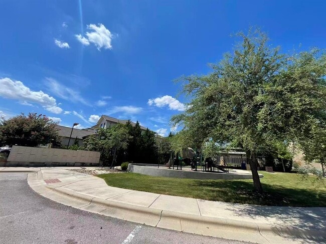 Building Photo - 15200 Wallaby Wy