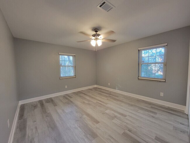 Building Photo - 4 bedroom house for rent in NE Tallahassee for $3250 with a 2 car garage, wood floors