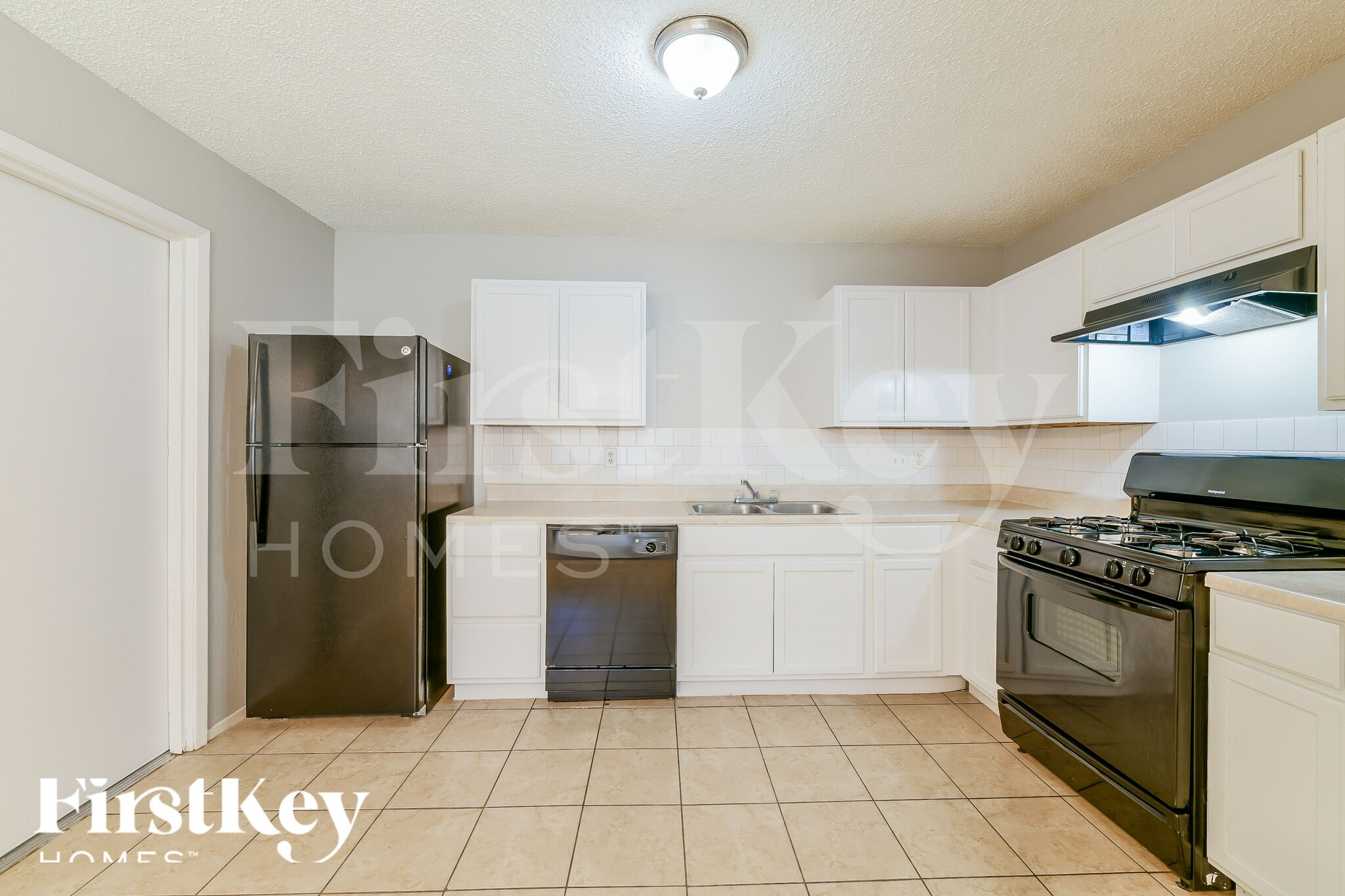 Building Photo - 13630 Alon Ln