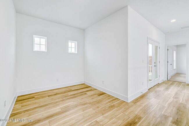 Building Photo - 12113 Bull Pne Blvd