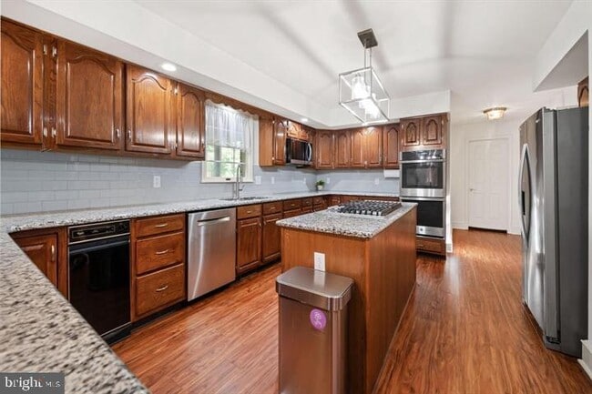 Building Photo - 253 Peoples Way