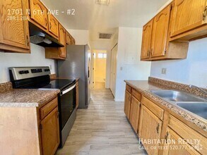 Building Photo - 2 bed/2 bath newly renovated! Easy biking,...