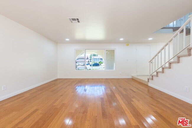 Building Photo - 8324 Beckford Ave