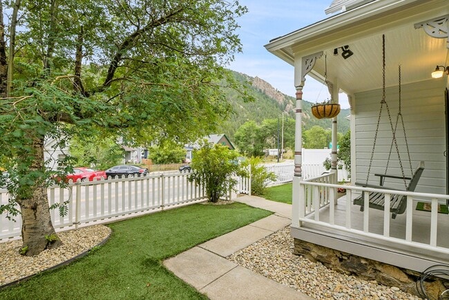 Building Photo - 16 Colorado Blvd