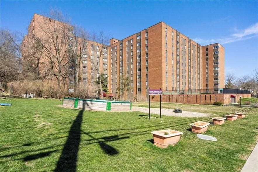Building Photo - 5 Bayard Rd
