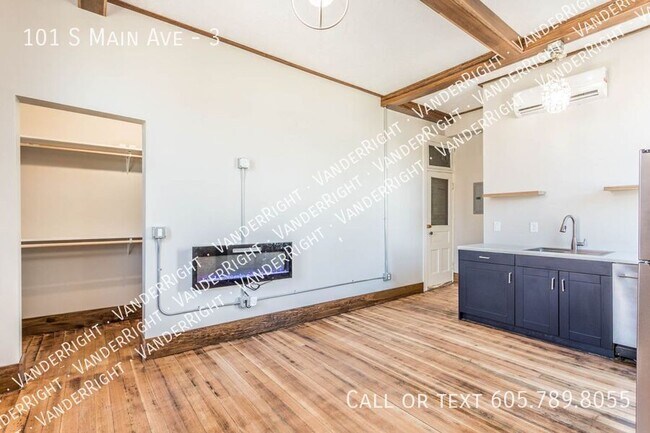 Building Photo - 101 S Main Ave