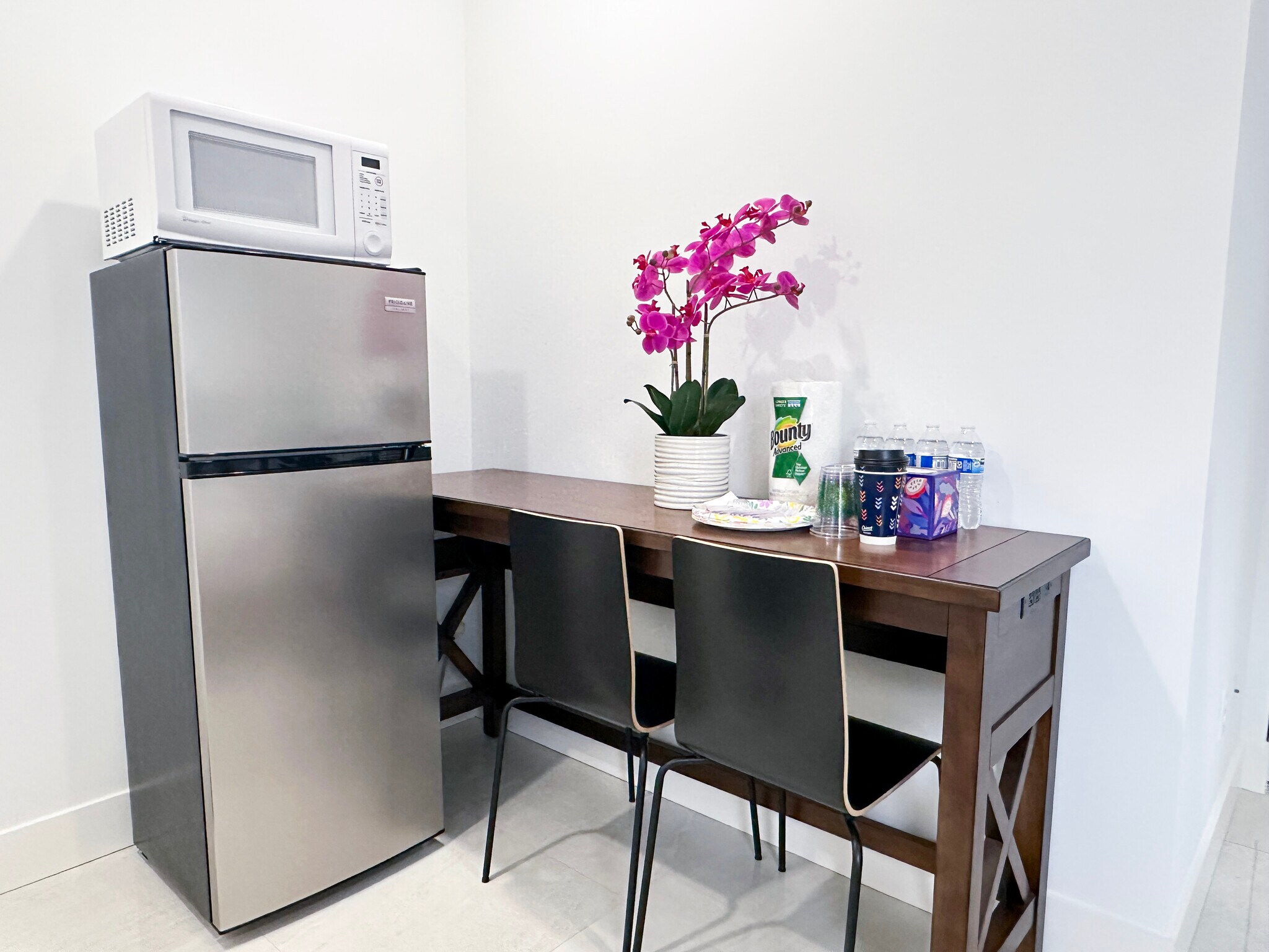 Building Photo - 4730 Marguerita Dr