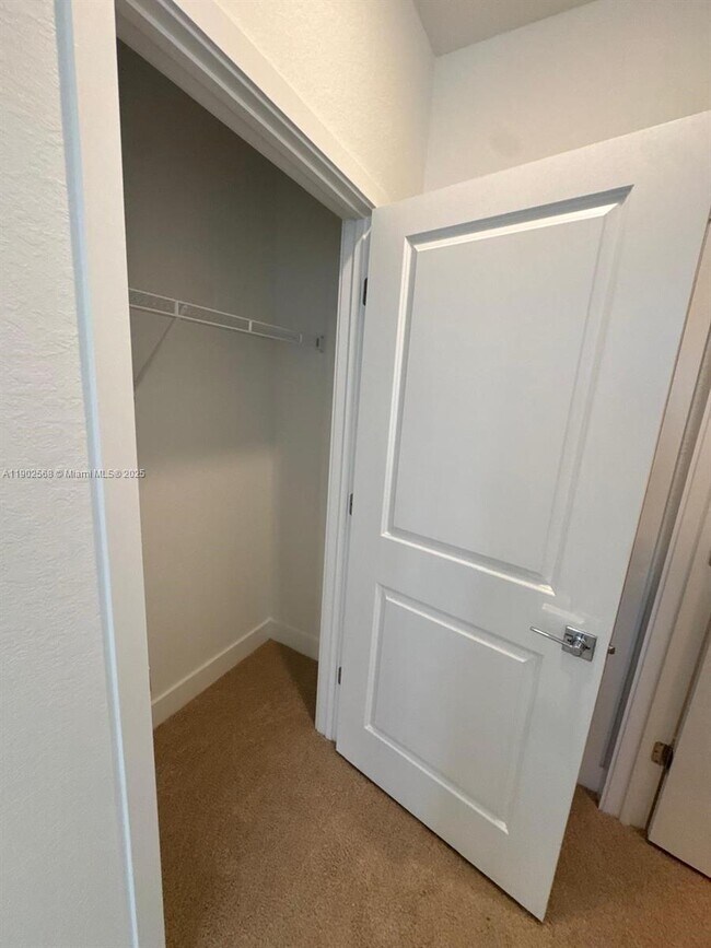 Building Photo - 17108 SW 2nd Cir