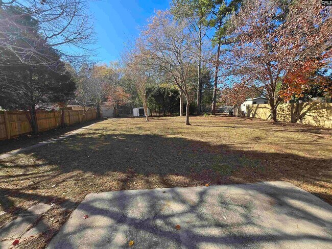 Building Photo - 208 Sagamare Rd