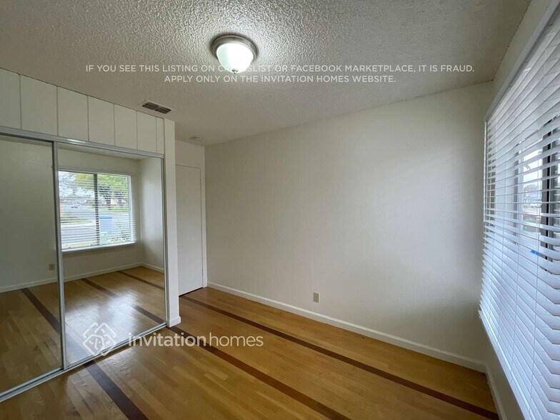 Building Photo - 2875 Georgia Dr