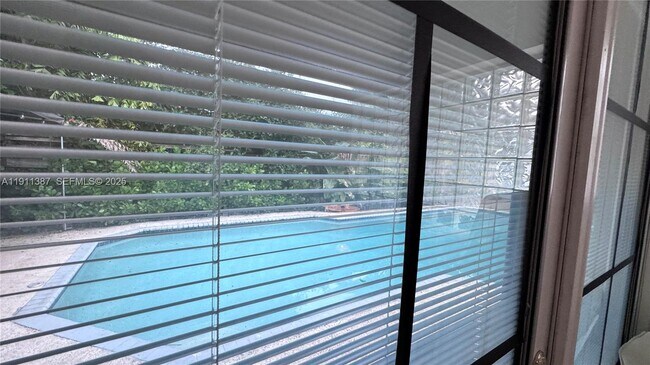 Building Photo - 1332 Van Buren St