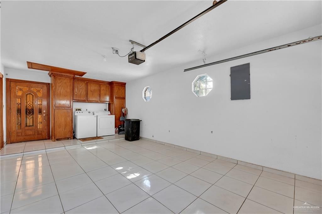 Building Photo - 4015 Jupiter St