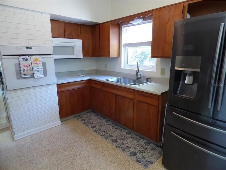 Building Photo - 1048 Mary Jane Ln