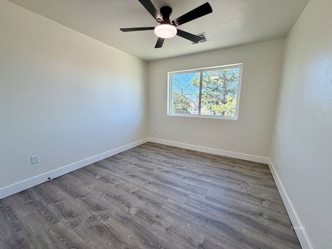 Building Photo - 1204 S Central Ave