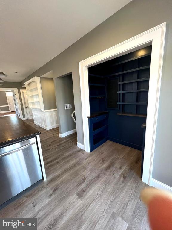 Building Photo - 7617 Old Plank Rd