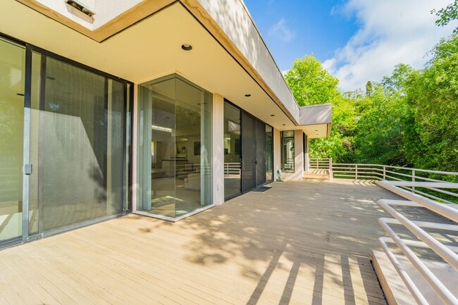 Building Photo - Private, Architect-Designed La Jolla Gem w/ Ocean View! MUST SEE!!!