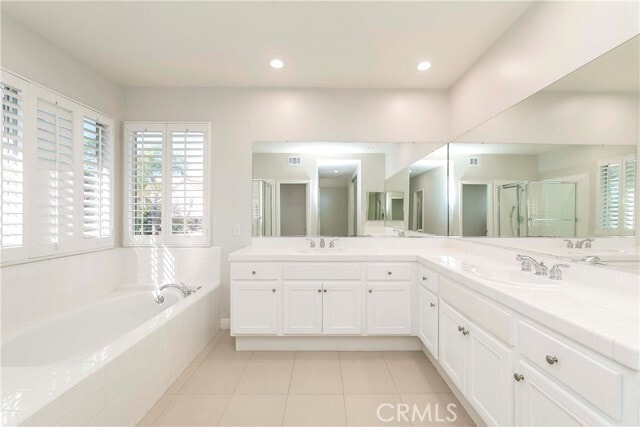 Building Photo - 16252 Fieldcrest Ct