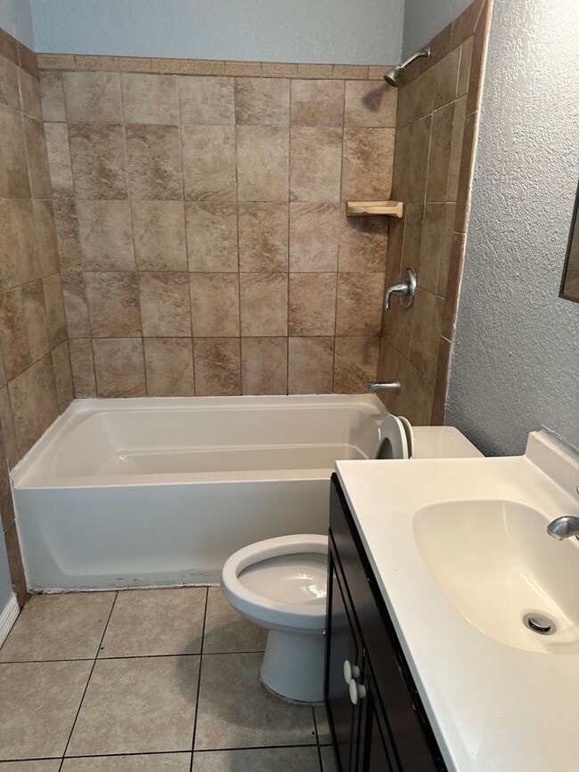 Building Photo - 2 Bed/2 Bath in Haines City - ready for immediate move in!