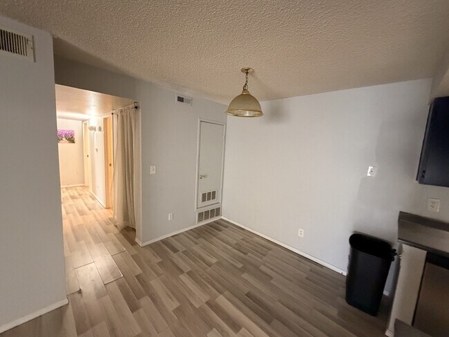 Building Photo - 14424 E Colorado Dr