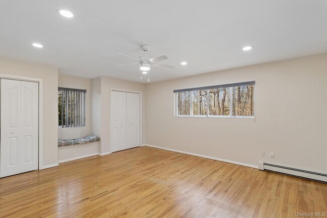 Building Photo - 1 Woodview Way