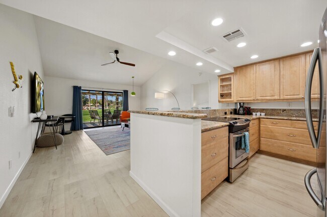 Building Photo - 40985 La Costa Cir W