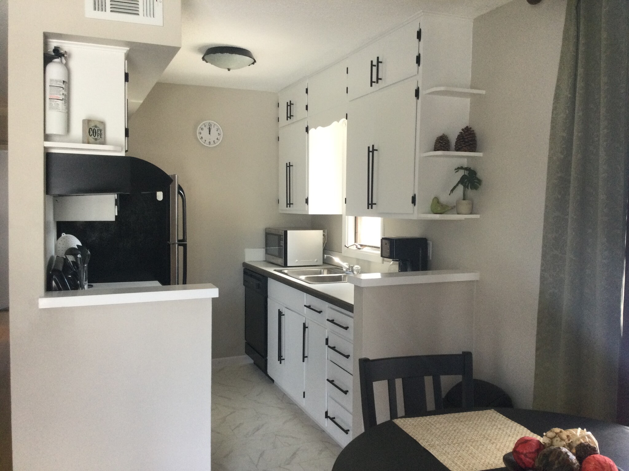 Building Photo - 1420 Sierra Dr NE