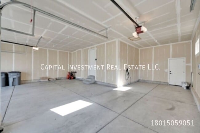 Building Photo - 2733 Urban Ridge Rd