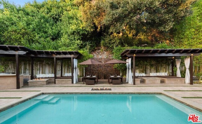 Building Photo - 2766 Ellison Dr