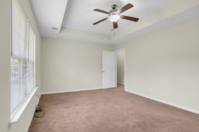 Building Photo - 3 Bedroom 2.5 Bathroom Townhome in Richmon...