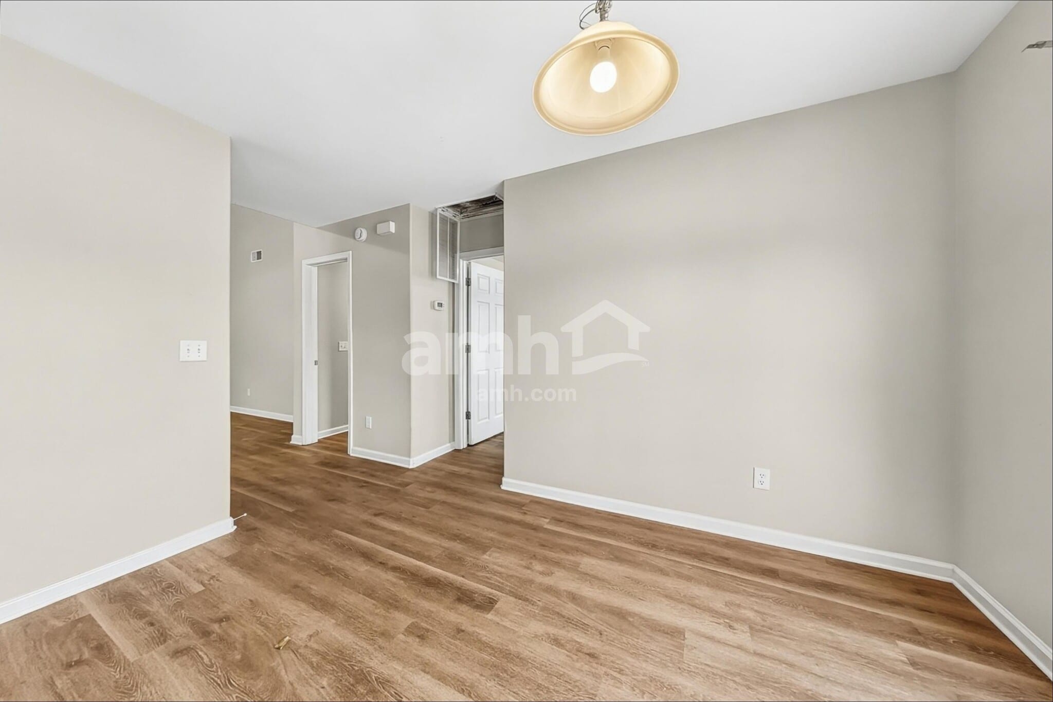 Building Photo - 122 Spring Lakes Dr