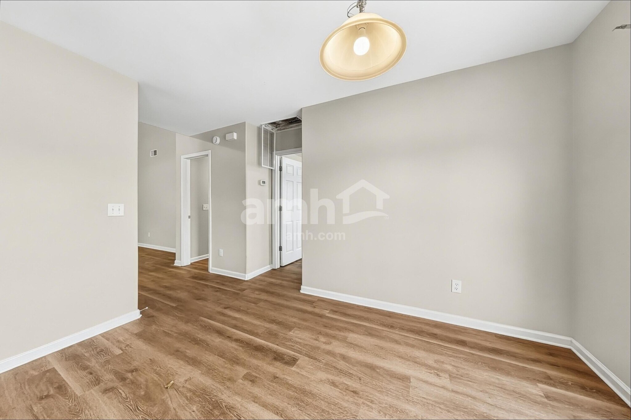 Building Photo - 122 Spring Lakes Dr