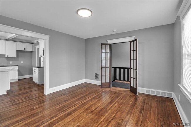 Building Photo - 49 Virgil Ave