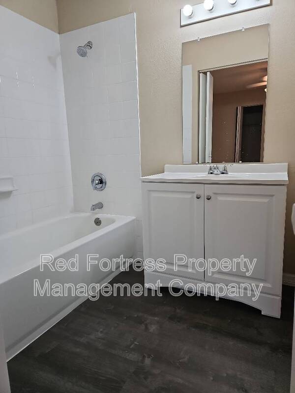 Building Photo - 12561 Equestrian Cir