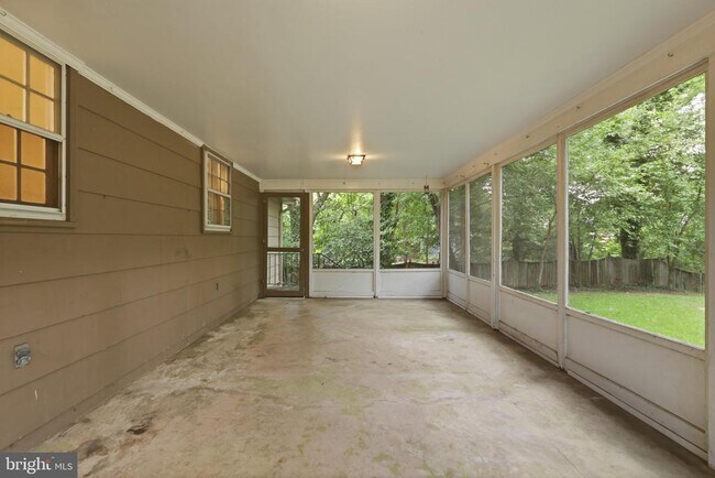 Building Photo - 8621 Buckboard Dr