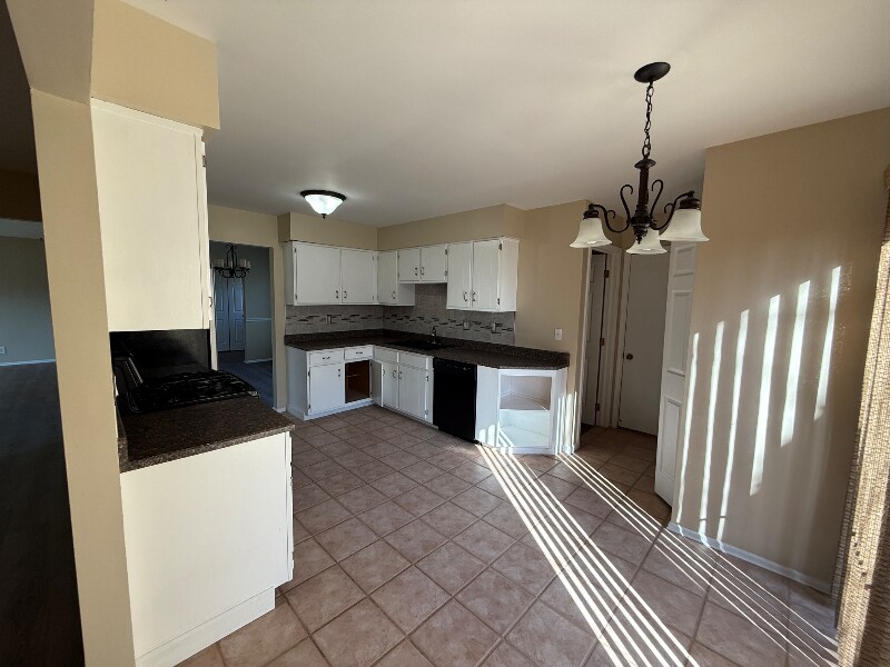 Building Photo - 1431 Brookwood Cir