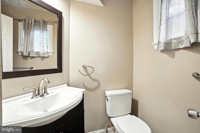 Building Photo - 12863 Mill Brook Ct
