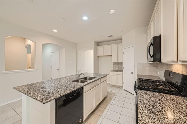 Building Photo - 303 Duroc Dr