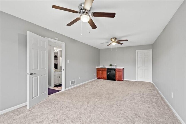 Building Photo - 9704 Sundance Dr