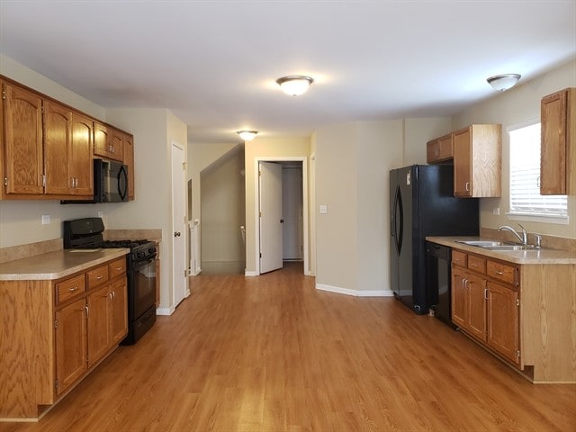 Building Photo - 2108 Primrose Dr
