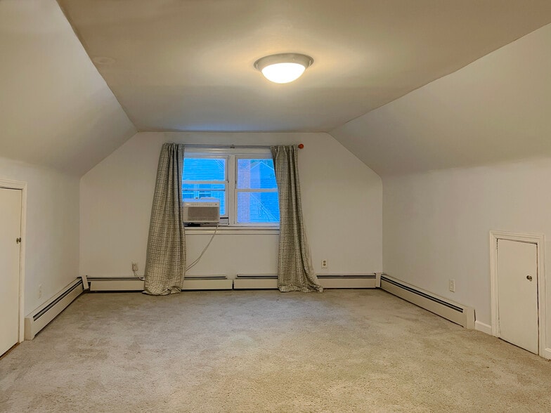 bedroom 3 - 101 Olcott Dr