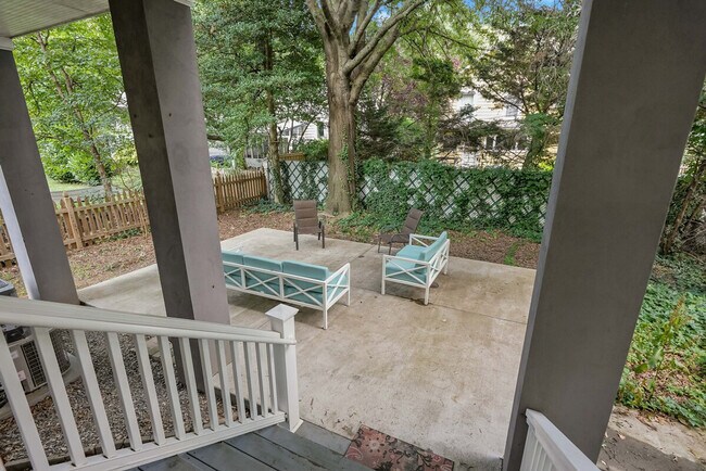 Building Photo - 2021 Washington Blvd