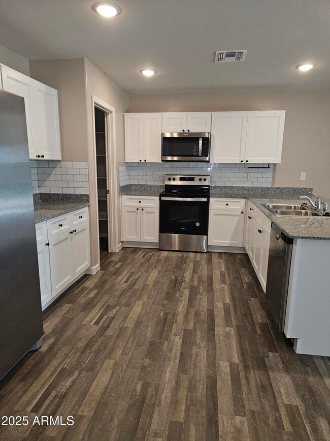 Building Photo - 1413 Sheep Wash Wy