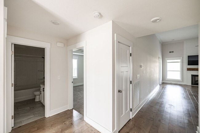 Building Photo - 905 Frog Gip Pond Ct