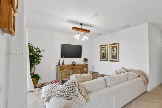 Building Photo - 5715 Double Eagle Cir