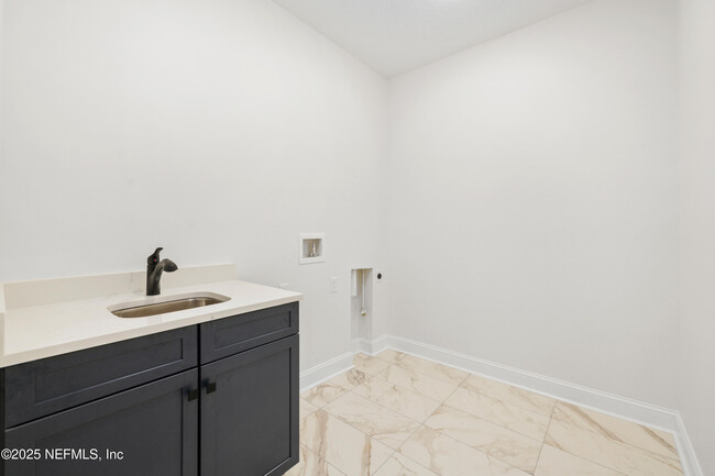 Building Photo - 42 Myrtle Oak Ct