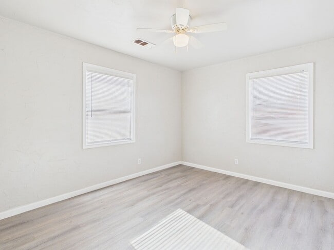 Building Photo - 3004 Westhaven Dr