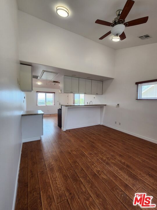 Building Photo - 17118 Oak View Dr