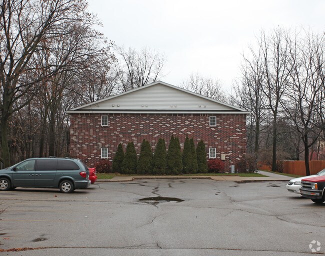 Building Photo - 726 W Jefferson St