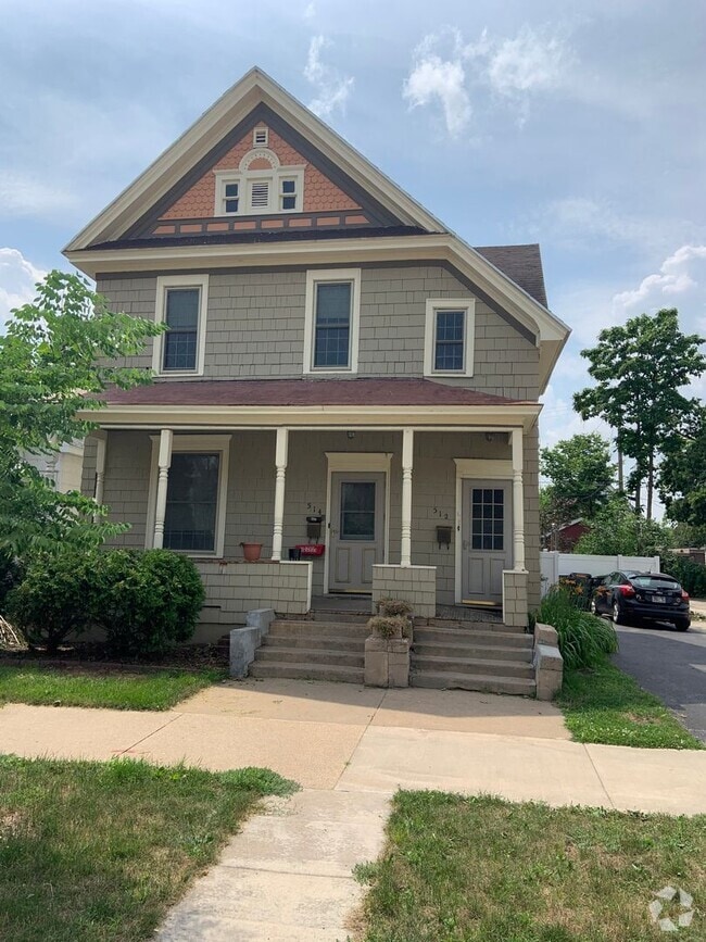 Building Photo - pp512